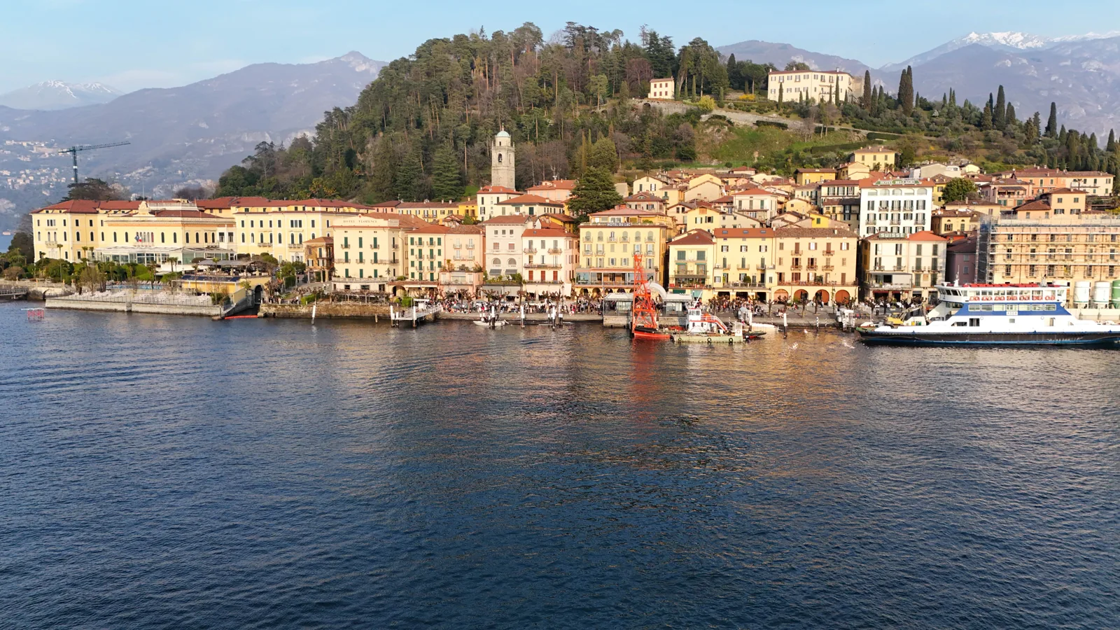 Bellagio-Tour in kleiner Gruppe · 3 Stunden · mit Prosecco-Aperitif — Bootstour am Comer See
