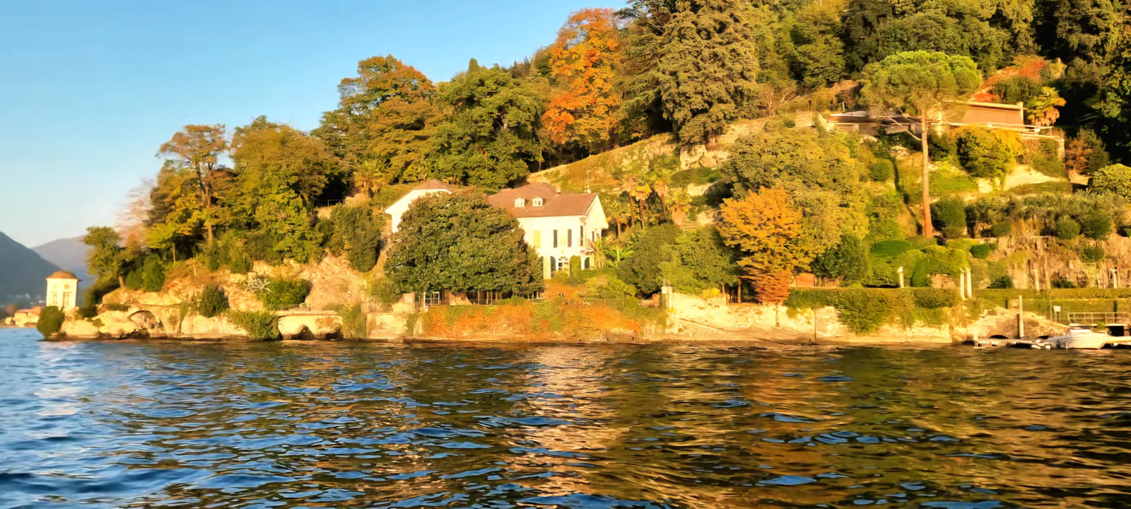 Private boat tour on Lake Como · 1 hour — boat tour on Lake Como