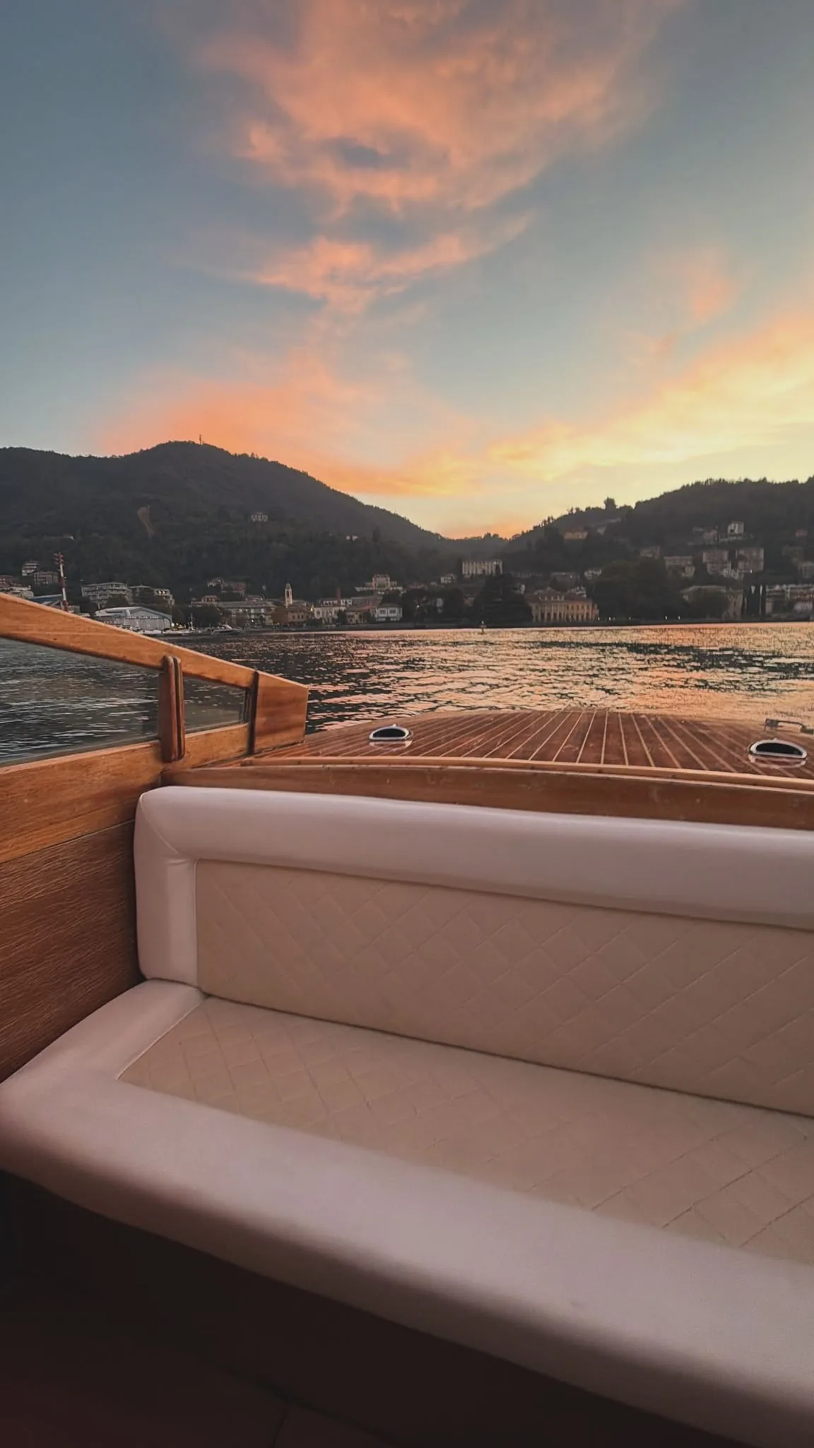Tour privado en taxi veneciano · Bella Vita Como — tour en barco por el lago de Como